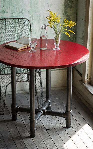 Round Bar Table With Pipe Frame